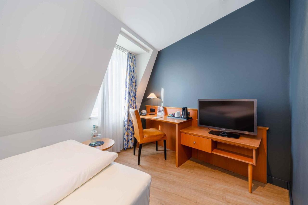 Plaza Inn Koeln Pulheim Buitenkant foto